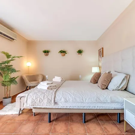 Classic 5 Bdrm Andalucian Villa W Pool & Sea View Marbella Exterior photo