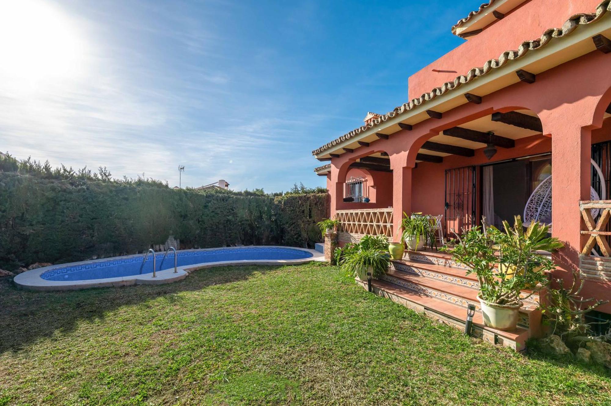 Classic 5 Bdrm Andalucian W Pool & Sea View Apartamento *