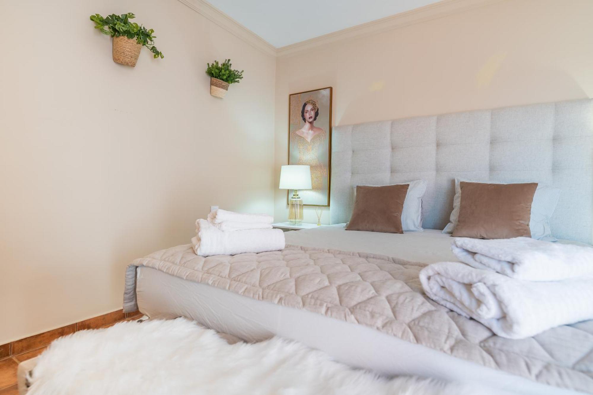 Apartamento Classic 5 Bdrm Andalucian W Pool & Sea View