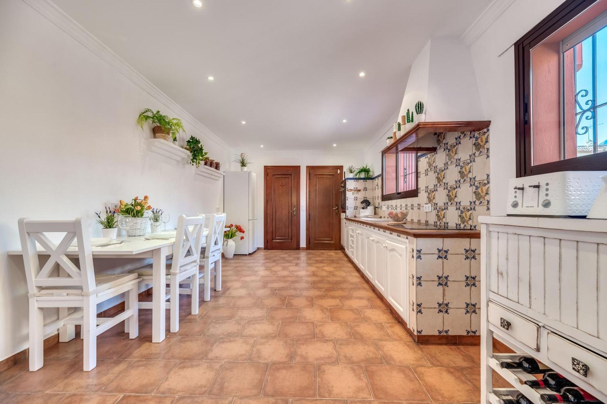 Apartamento Classic 5 Bdrm Andalucian W Pool & Sea View